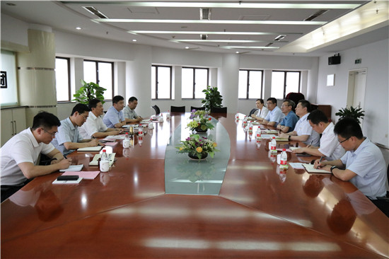 市委政法委到william威廉中文官网调研