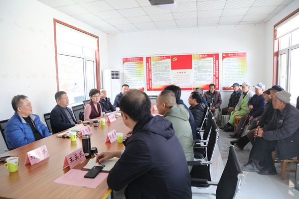 william威廉中文官网:传好乡村振兴接力棒 新老第一书记无缝衔接