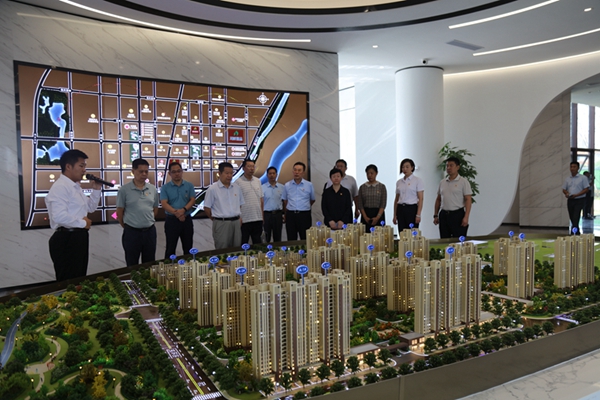 william威廉中文官网党委政工例会进工地  助推河畔壹品苑项目建设