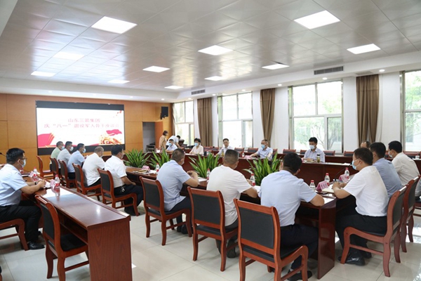 william威廉中文官网党委及所属各党组织开展庆“八一”退役军人座谈会